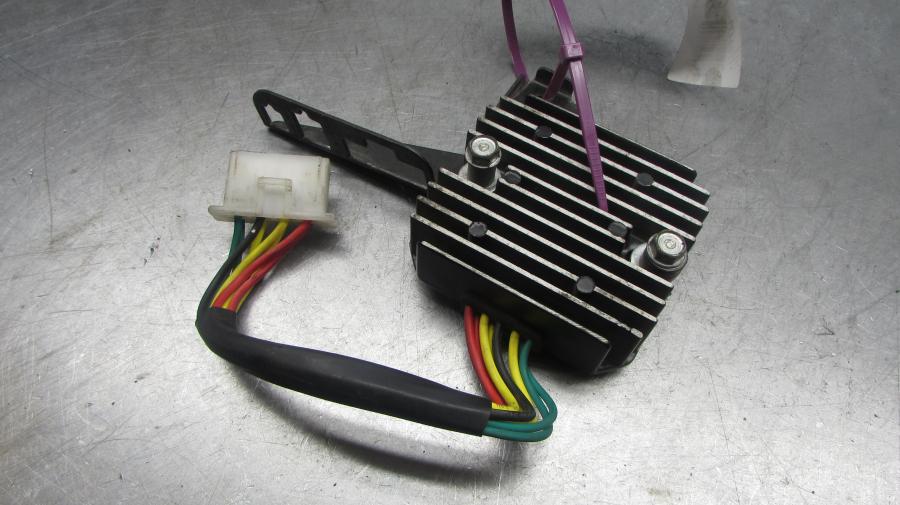 Honda GL1200 Goldwing Aspencade Motorcycle Electrical Regulator Rectifier